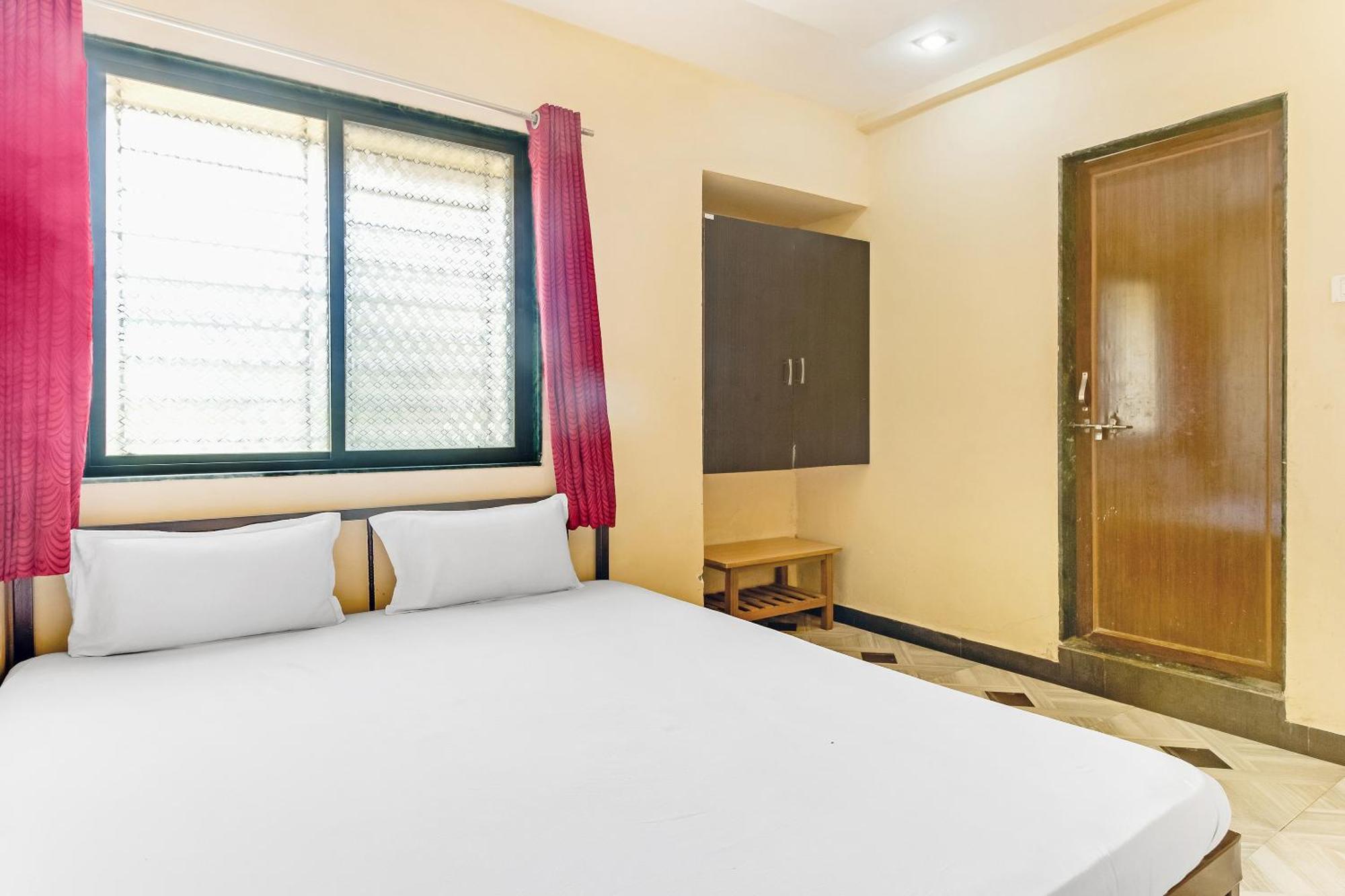 Spot On Harihar Lodging And Yatri Niwas Hotell Kolhapur Exteriör bild