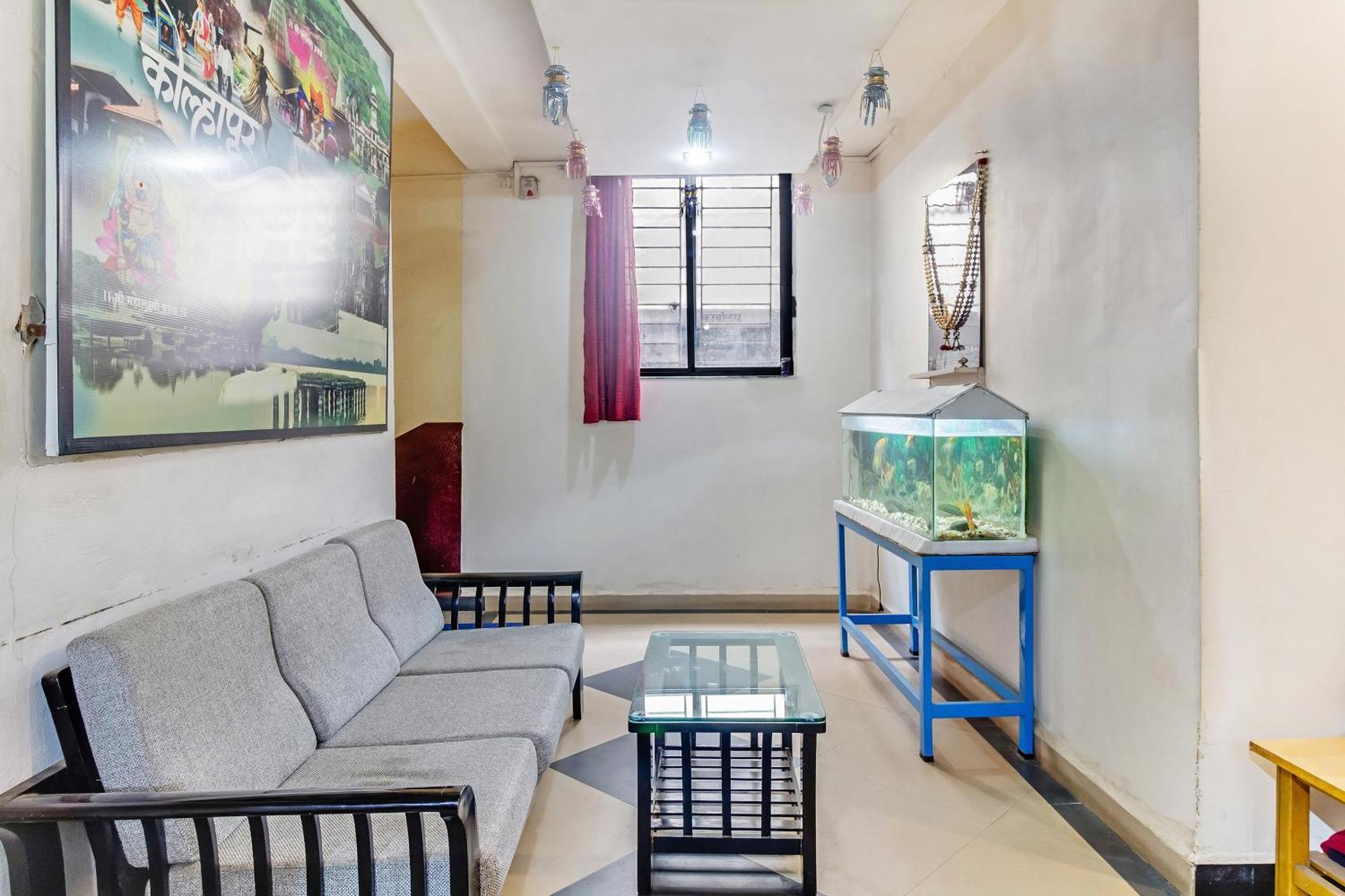 Spot On Harihar Lodging And Yatri Niwas Hotell Kolhapur Exteriör bild