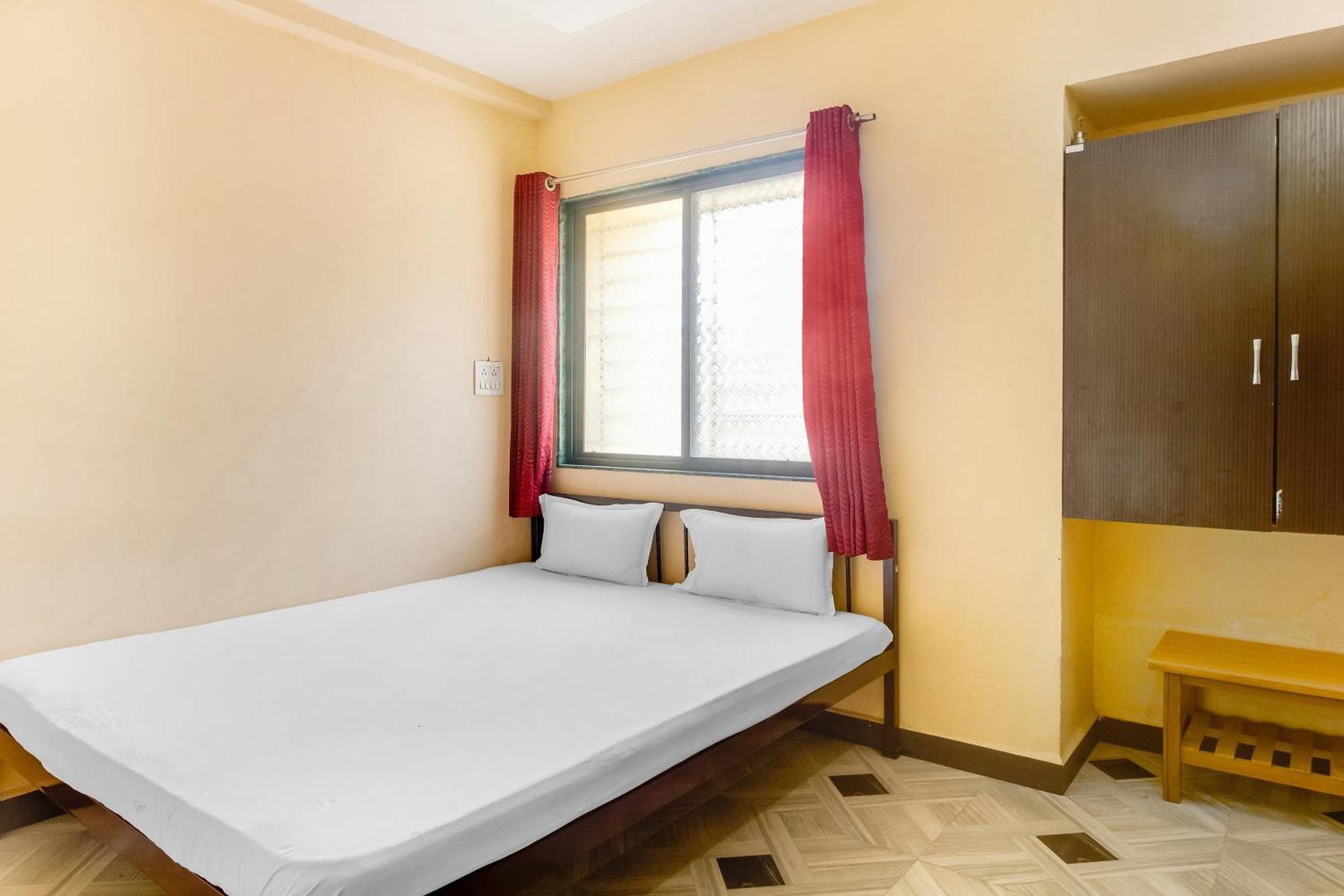Spot On Harihar Lodging And Yatri Niwas Hotell Kolhapur Exteriör bild